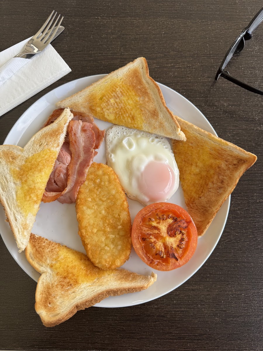 Crestwood Carvery and Cafe Photo 9