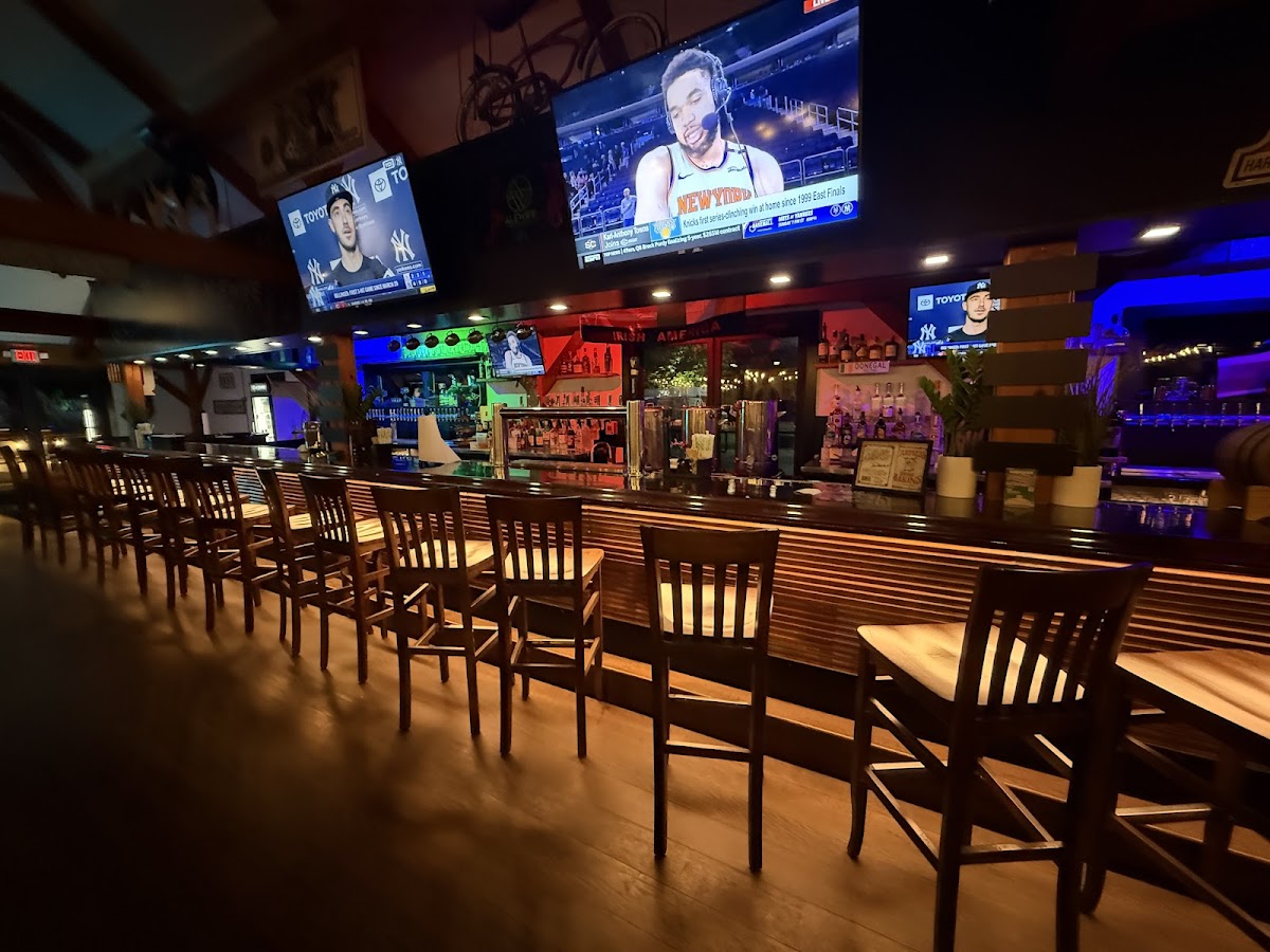 Tuckers Taproom & Smokehouse