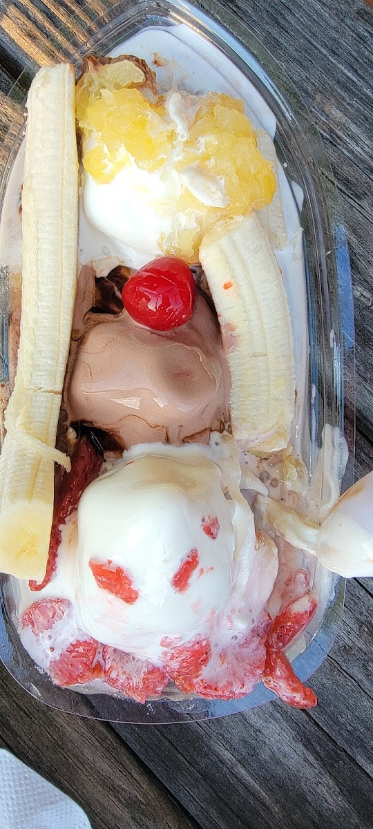Real McCoy Dairy Creme & BBQ Photo 5