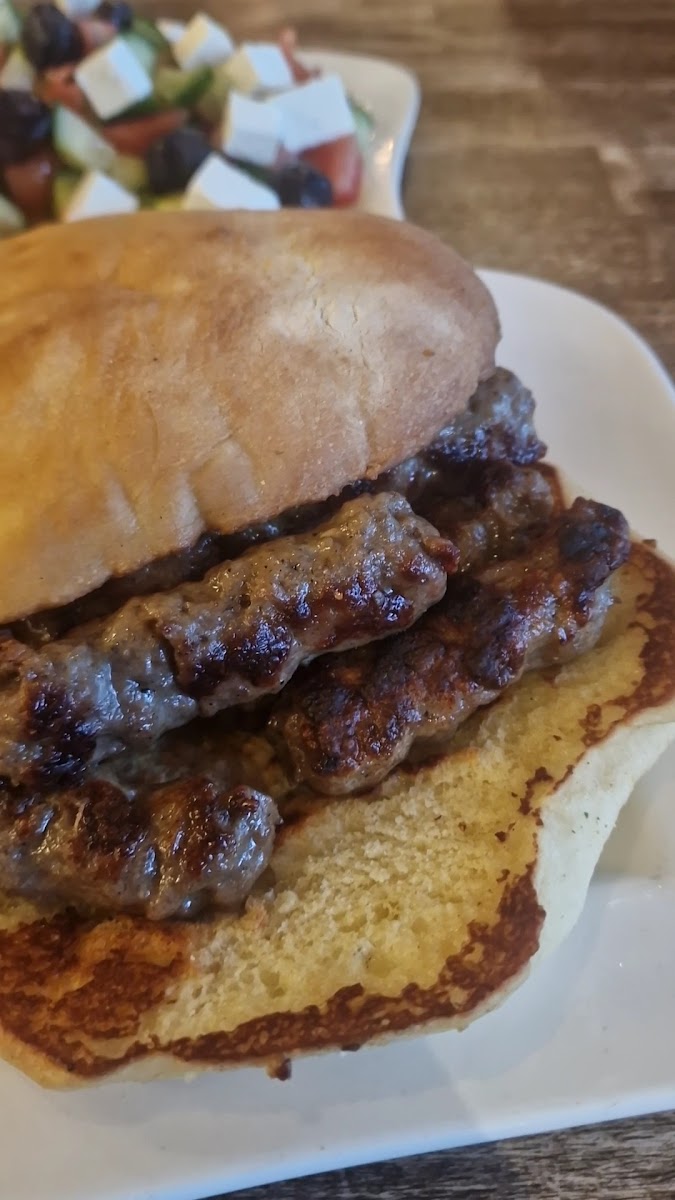 Adis‘s Cevapcici Restaurant Photo 2