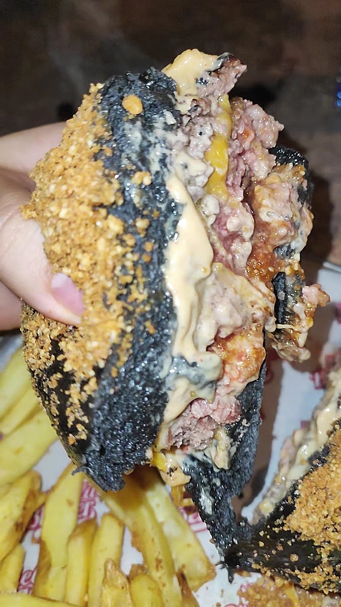Güelito's Burger Photo 2
