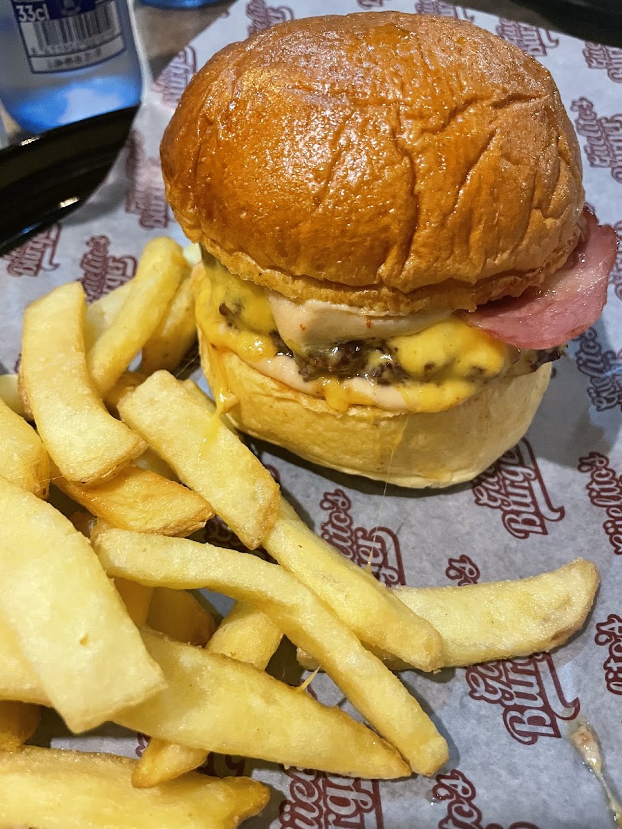 Güelito's Burger Photo 5
