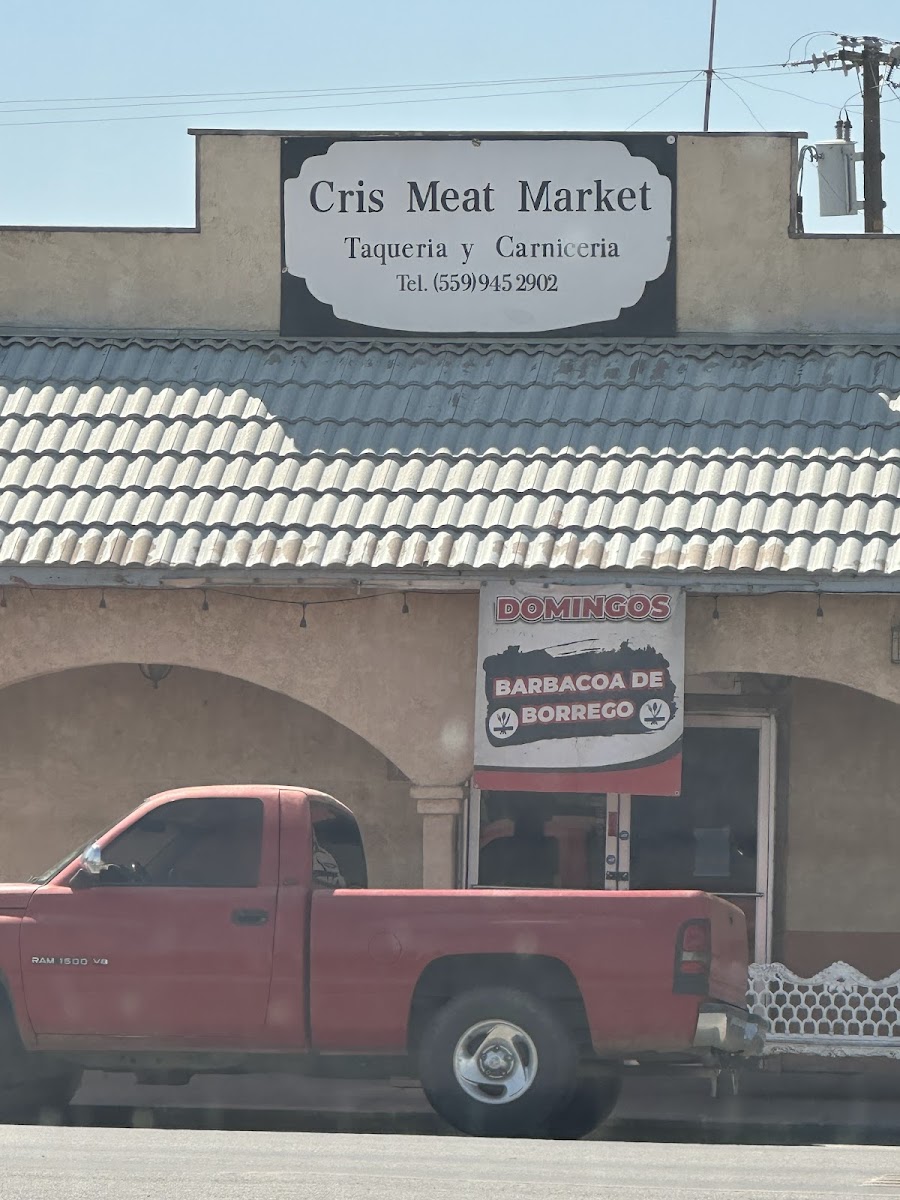 CRIS MEAT MARKET & TAQUERIA Photo 4