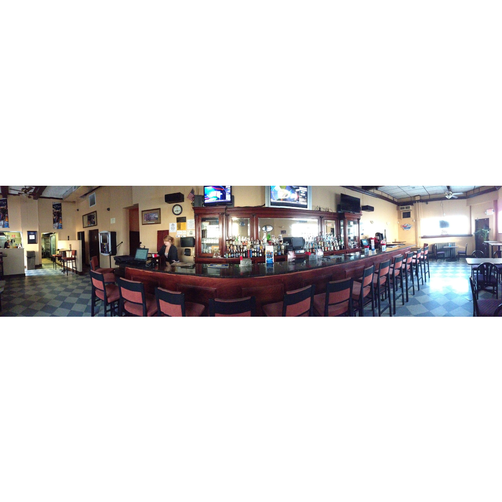 State Bar and Pizza Restaurant Photo 7