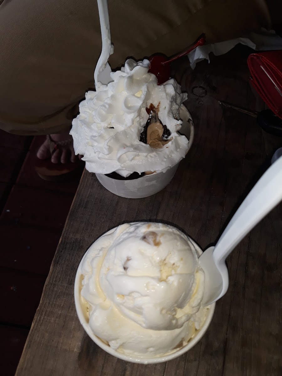 Riverview Ice Cream Photo 5