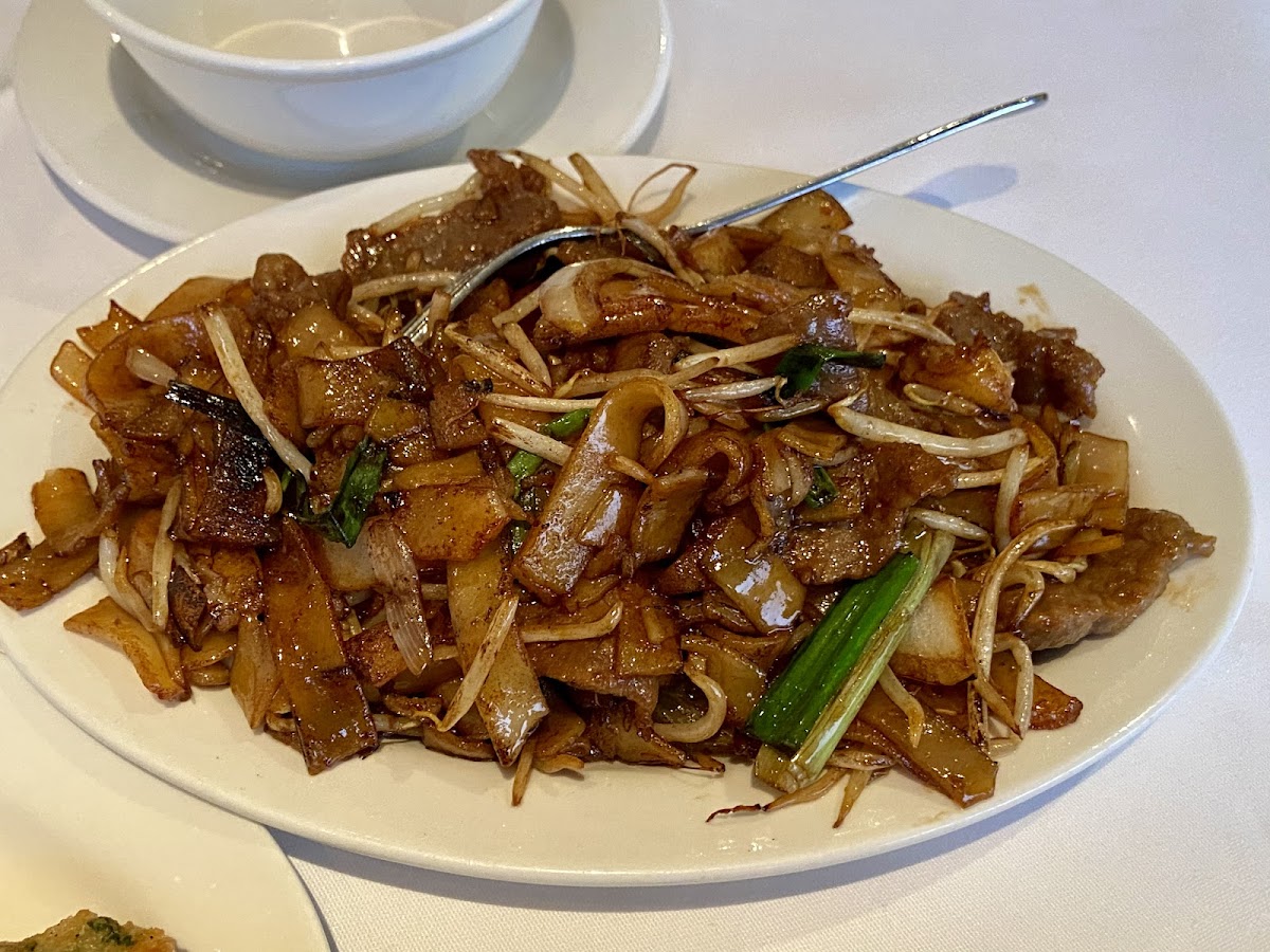 Jade's Palace Chinese Restaurant Photo 2