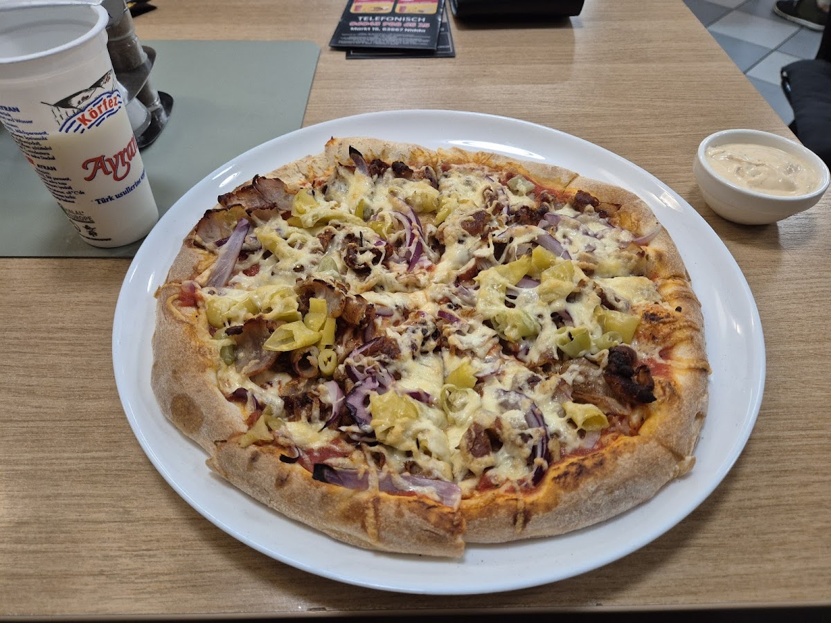 Klein Istanbul Döner Pizza - Nidda Photo 9