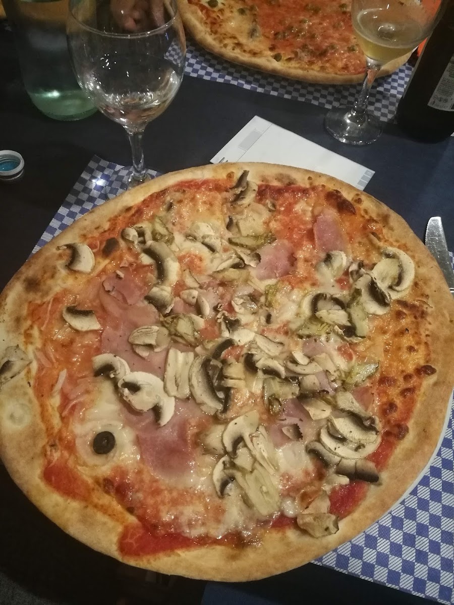 Nababbo's Pizza Photo 8