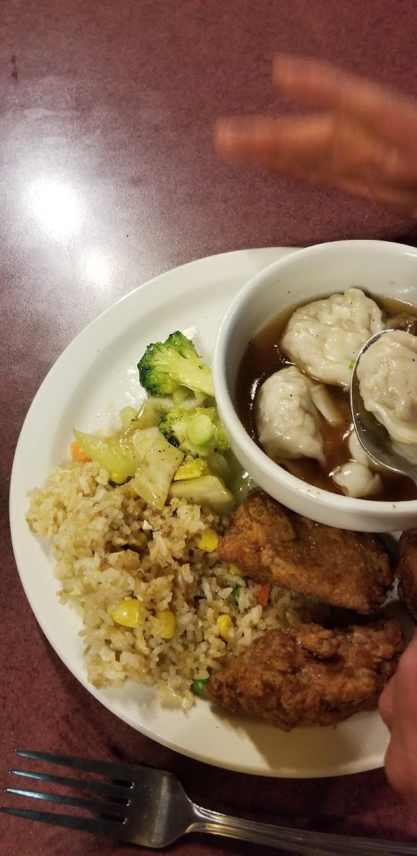 Eastern Pearl Family Restaurant Photo 5