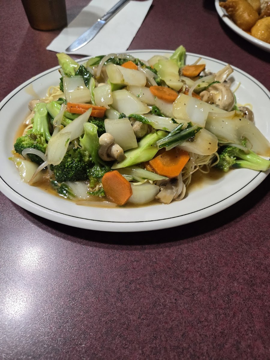 Eastern Pearl Family Restaurant Photo 9