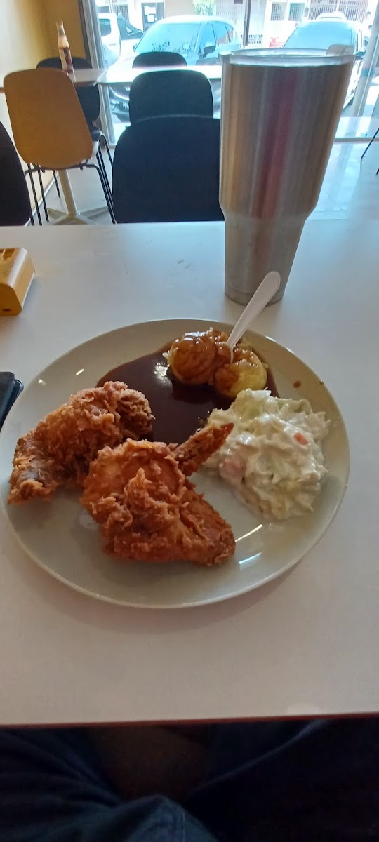Dina Fried Chicken Photo 6
