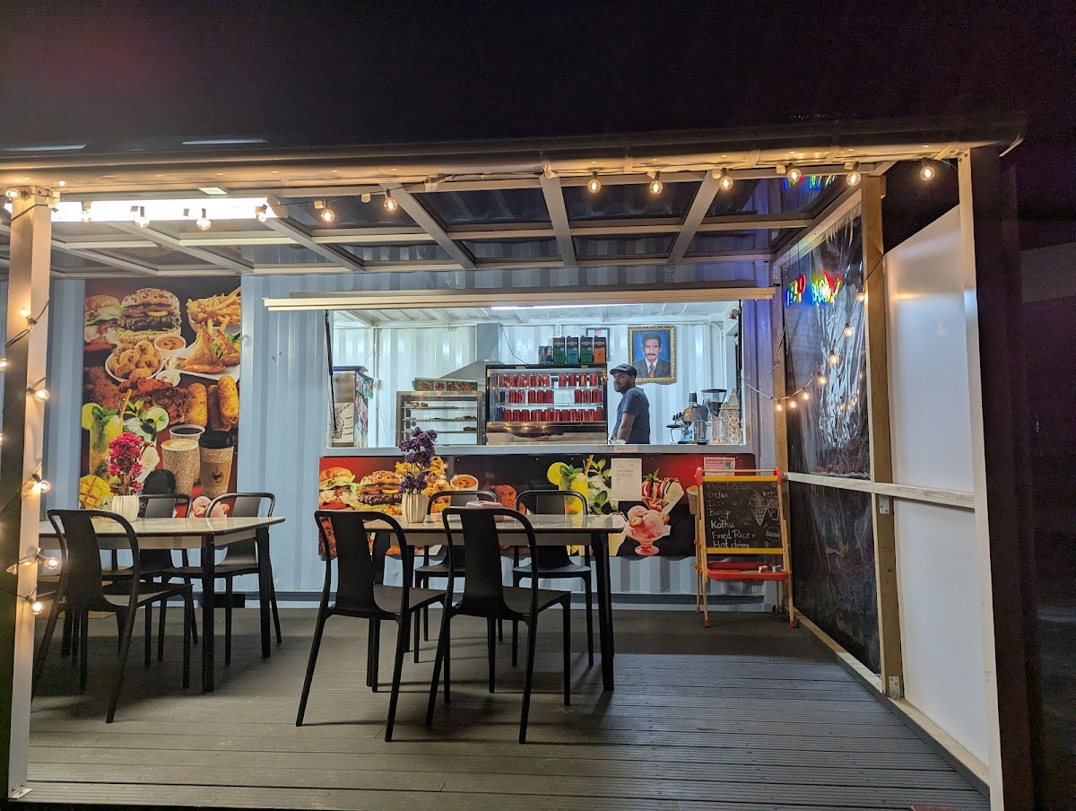 Aariz Cafe Photo 7