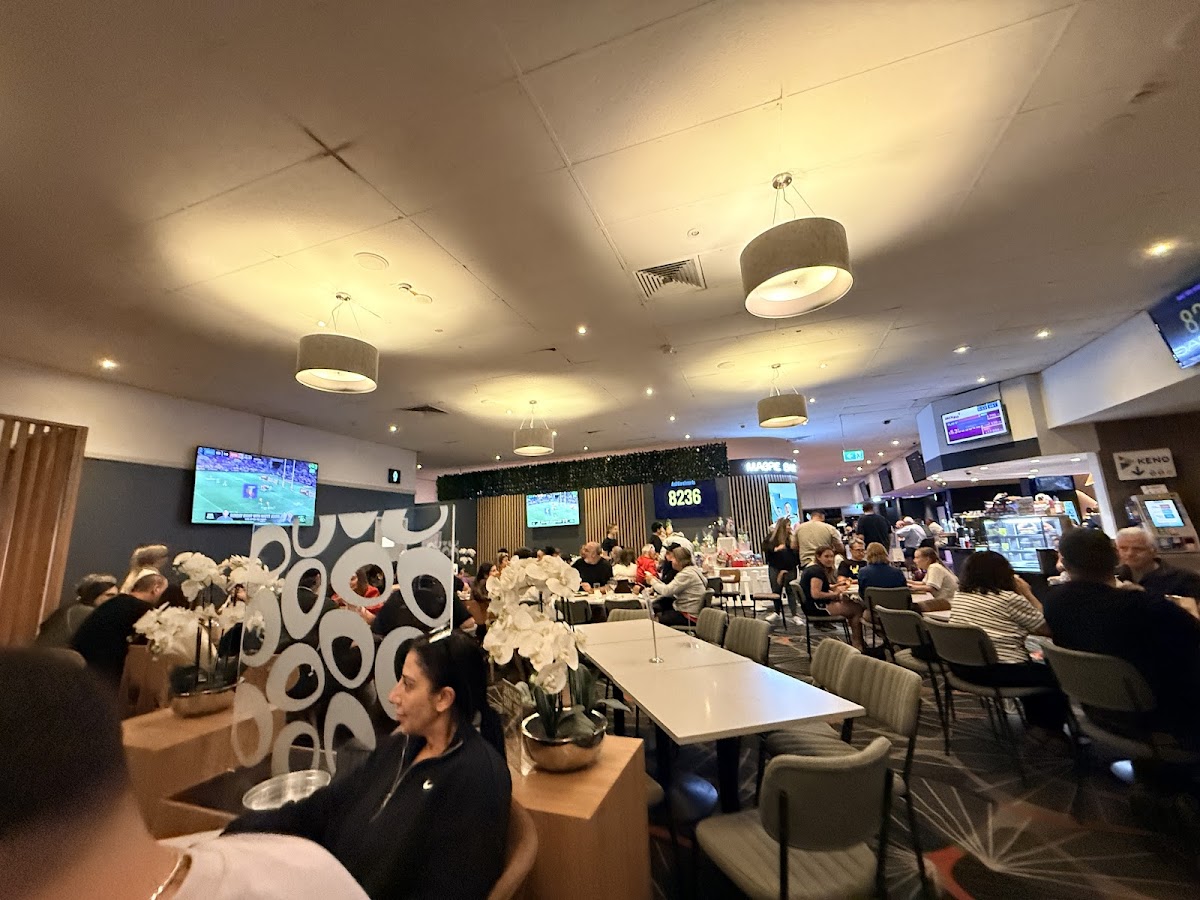 Paesani Restaurant Photo 6
