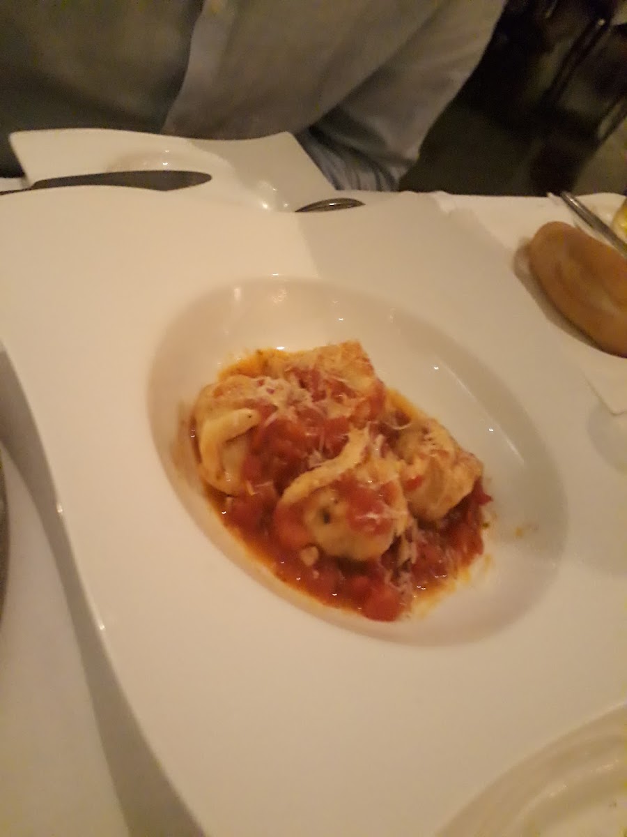 La Villa Restaurant Photo 7