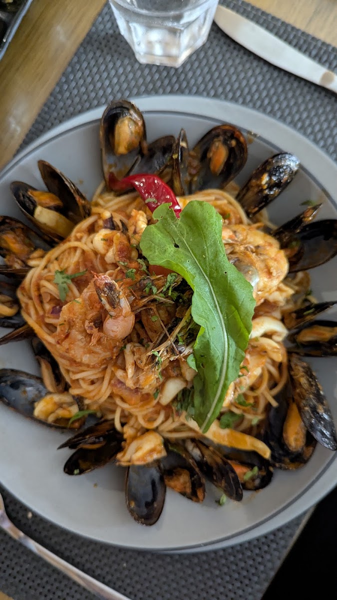 L’Aromate Restaurant - Pizzeria Photo 8