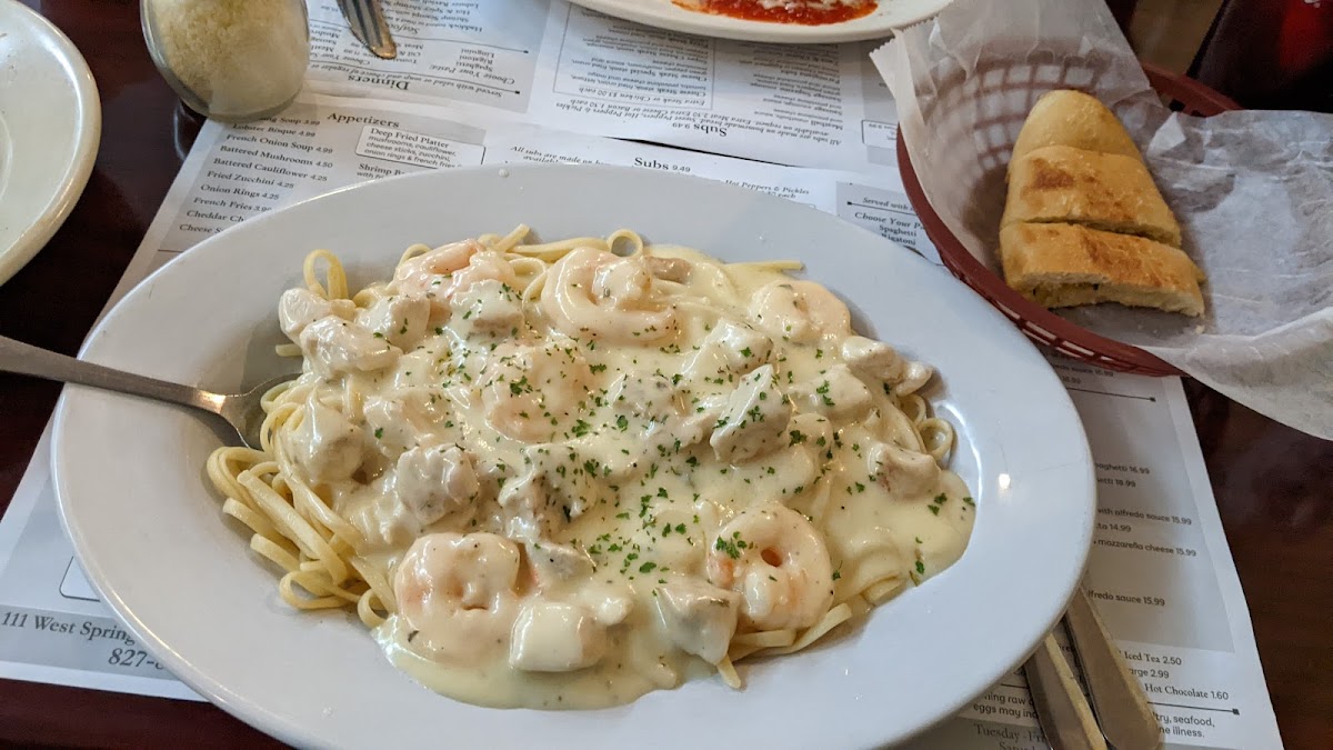 Maria's Italian Restaurant Photo 8