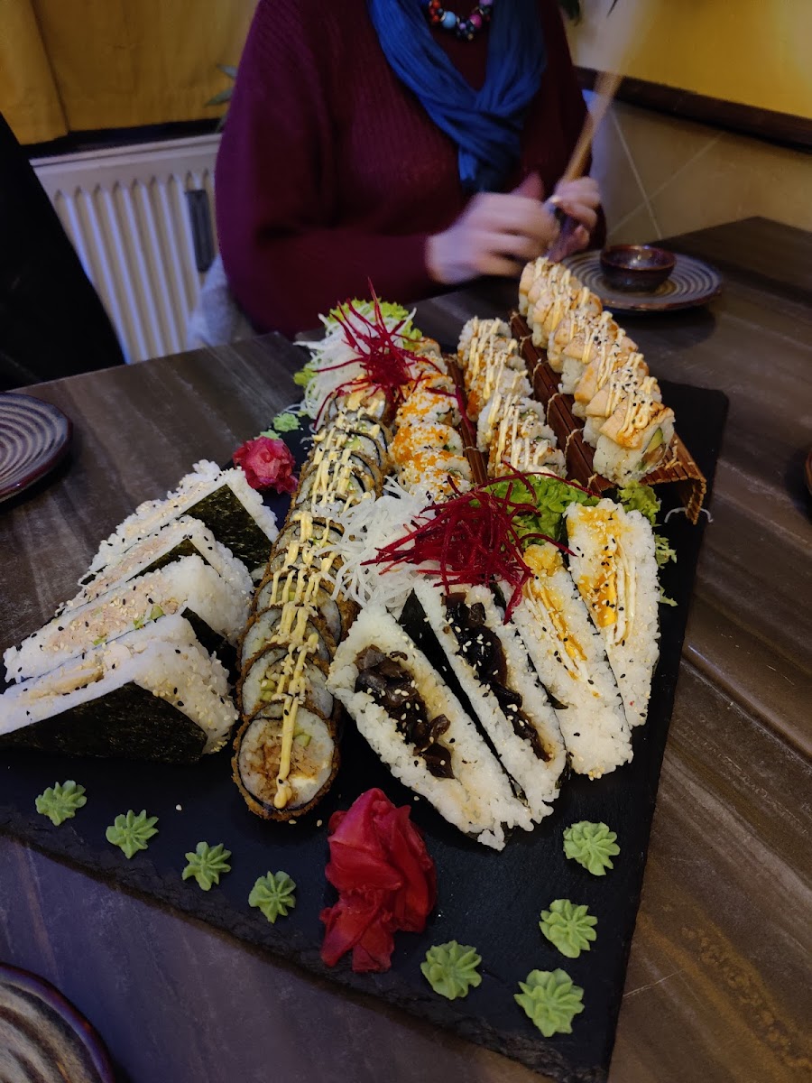 Asia Thai Sushi Photo 8