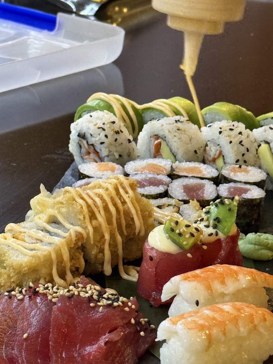 KZ Sushi - Asian Fusion Photo 3
