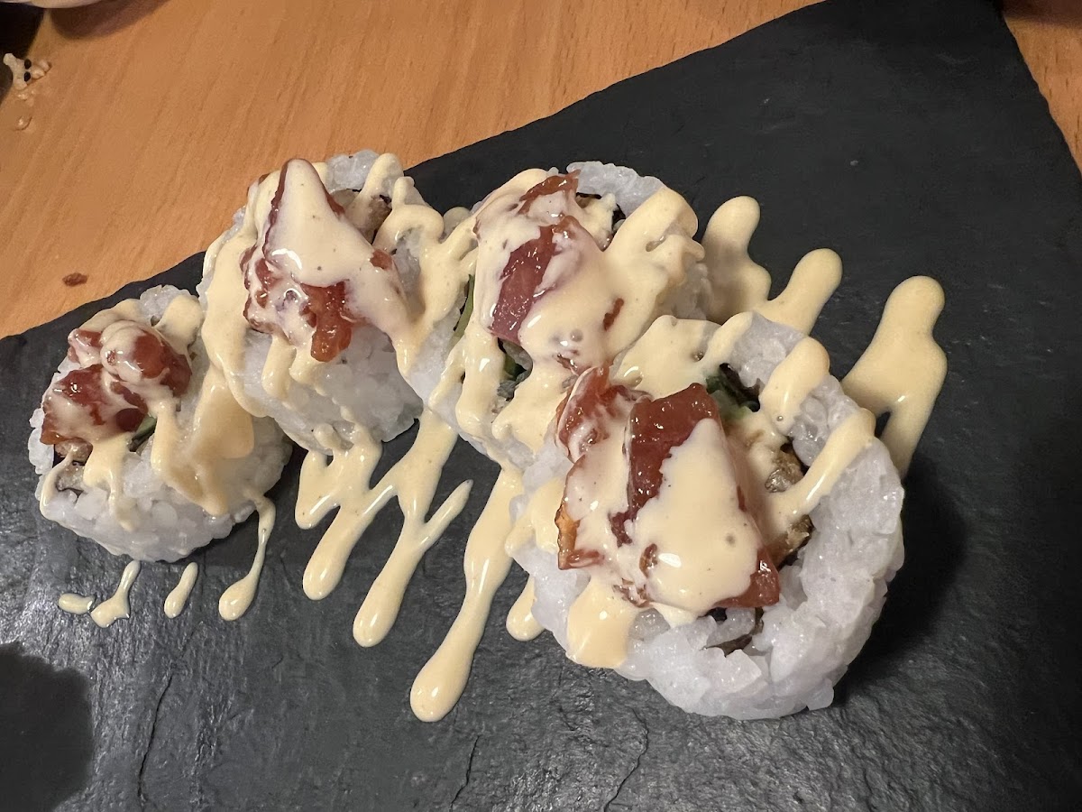 KZ Sushi - Asian Fusion Photo 4