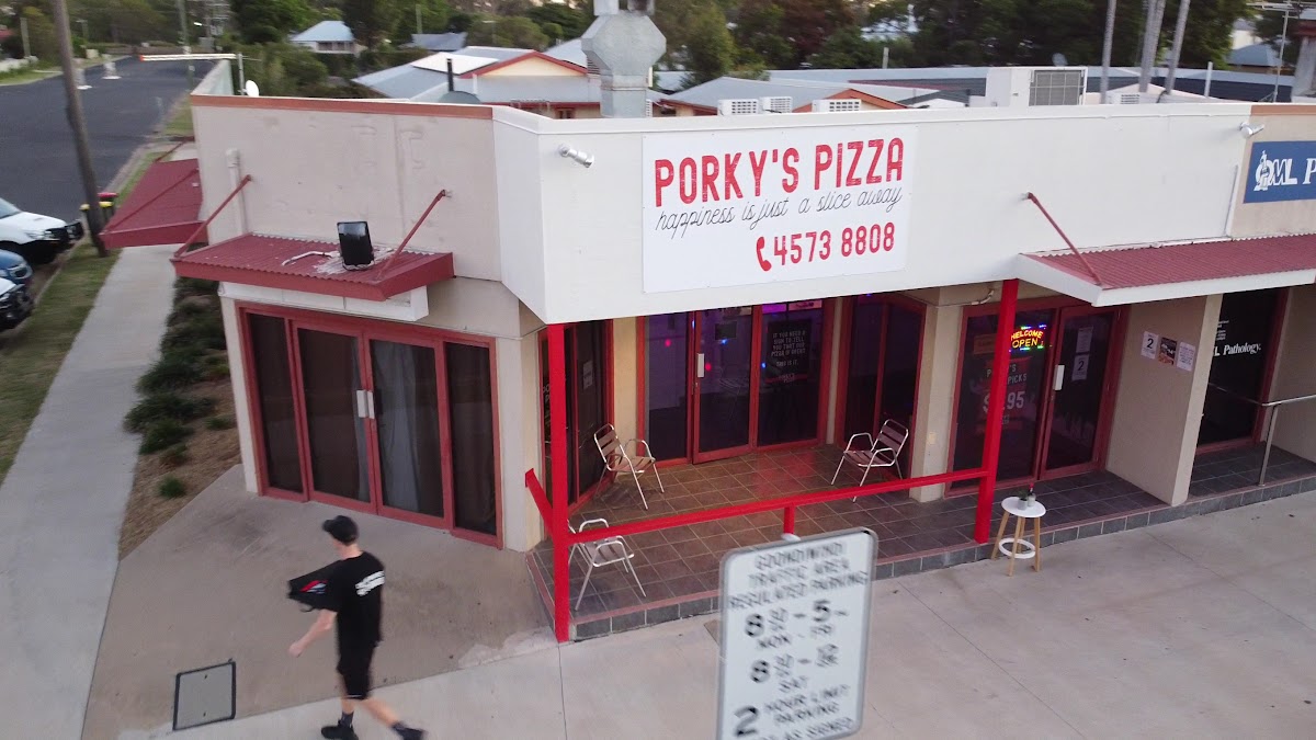 Porky's Pizza HQ