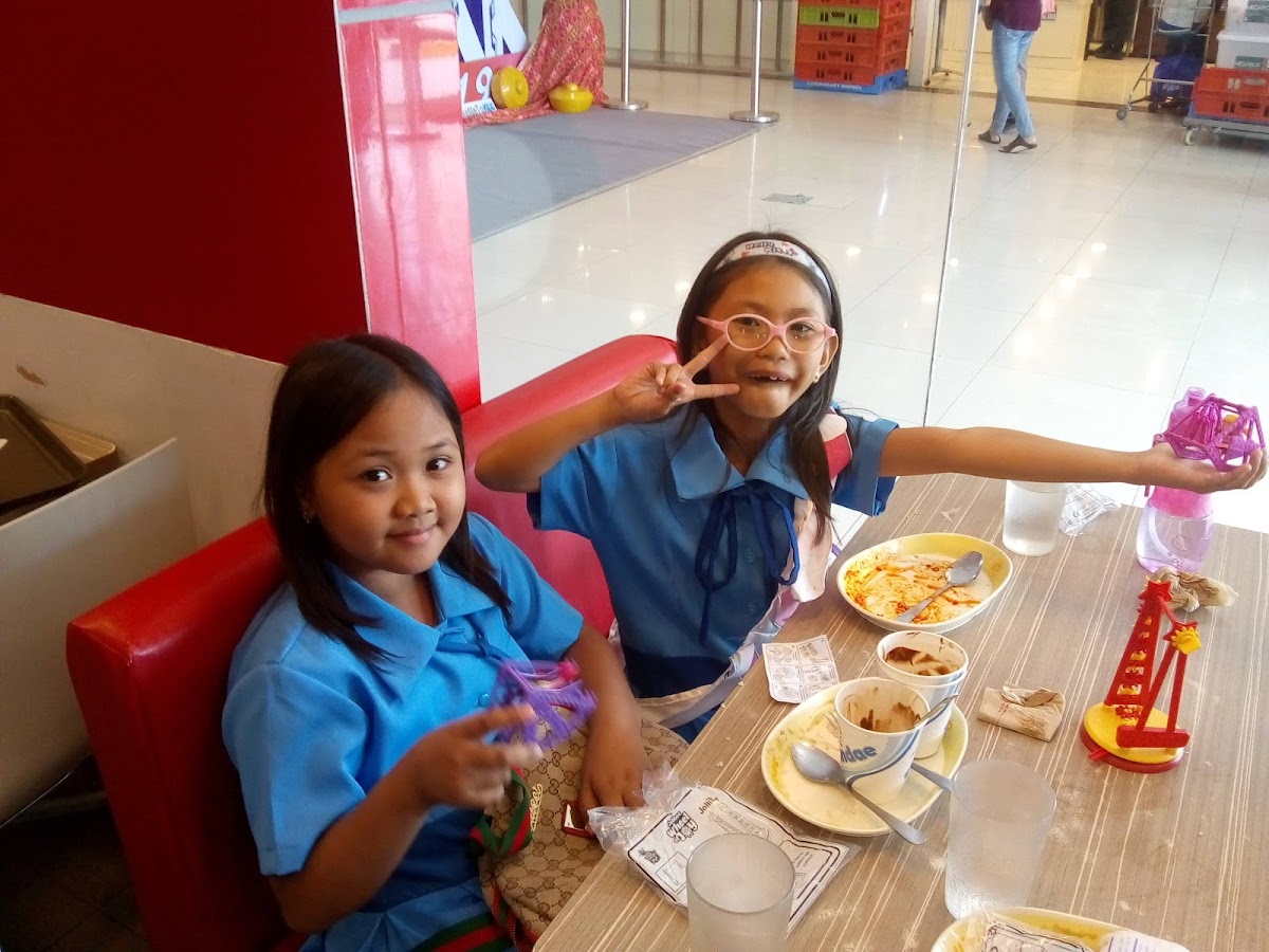 Kainan sa KCC Photo 2