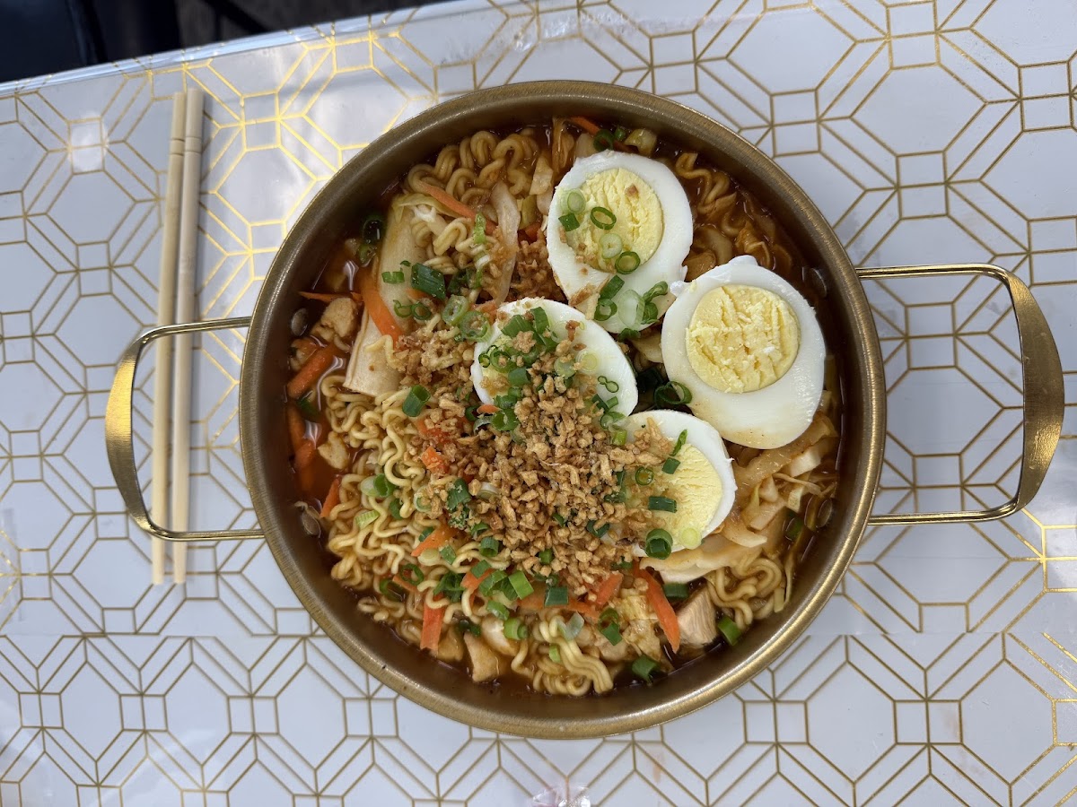 The Ramen Library Photo 3
