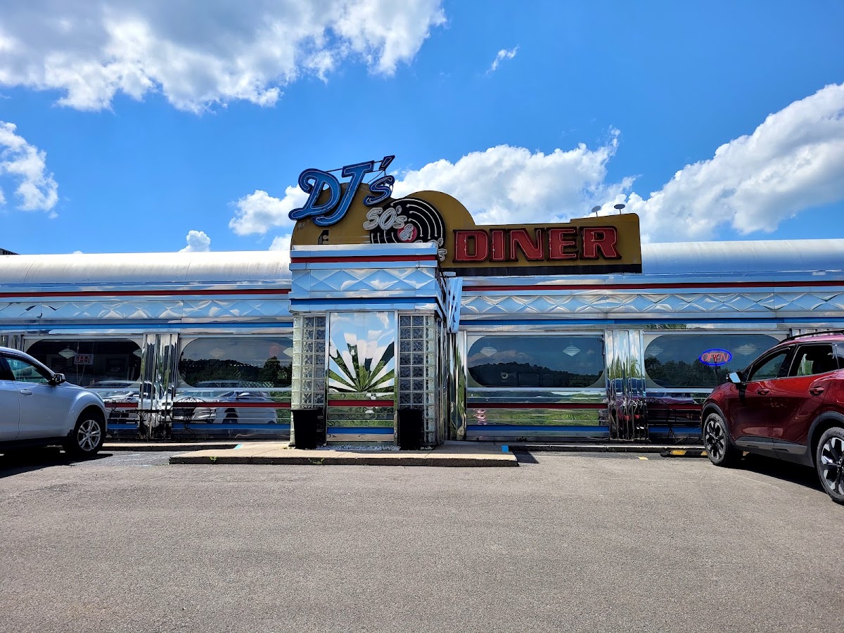DJ's 50'S & 60'S Diner