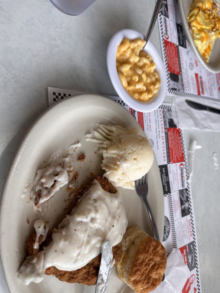 DJ's 50'S & 60'S Diner Photo 10