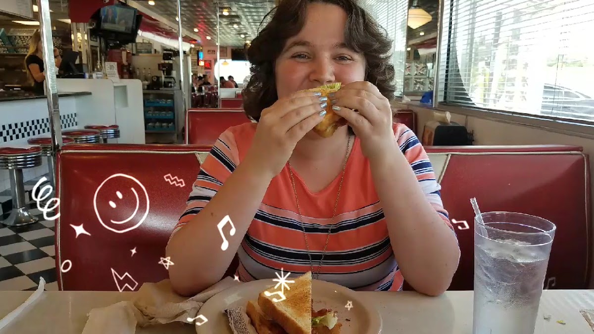 DJ's 50'S & 60'S Diner Photo 2