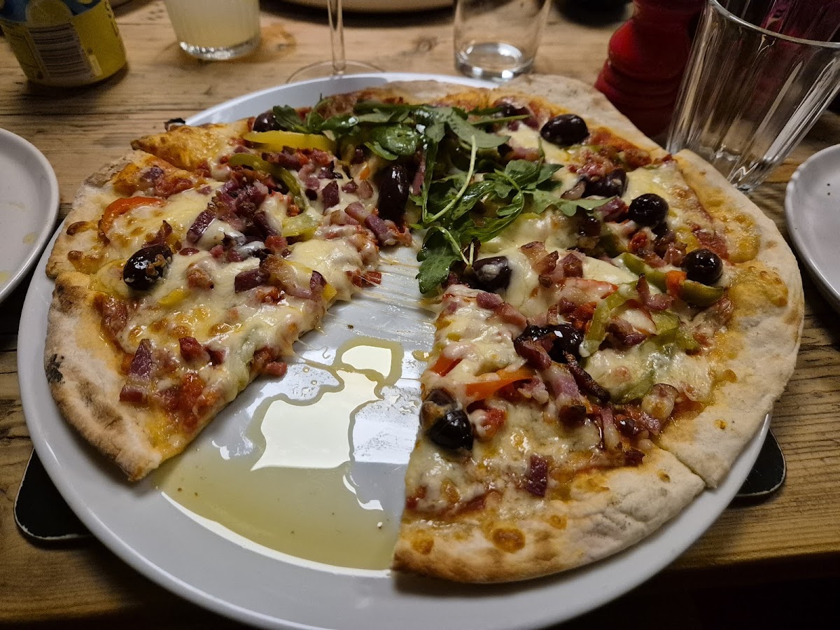 Calli Pizza Cafe Photo 3