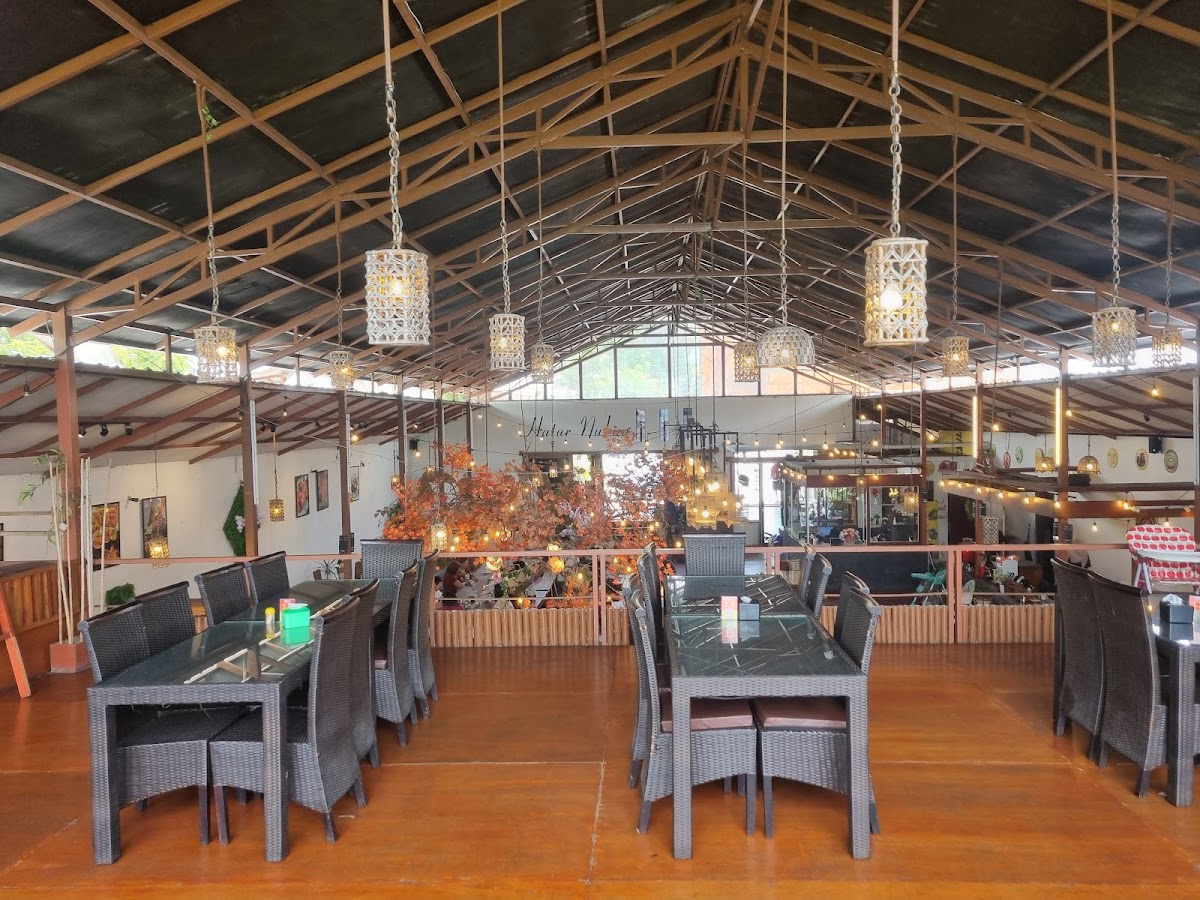 KLC Cafe & Resto