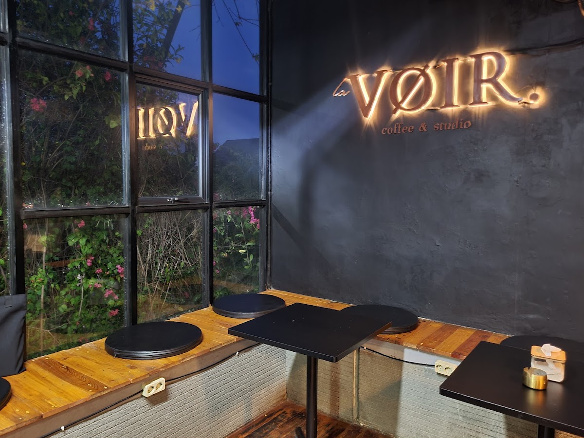 La Voir Coffee & Studio