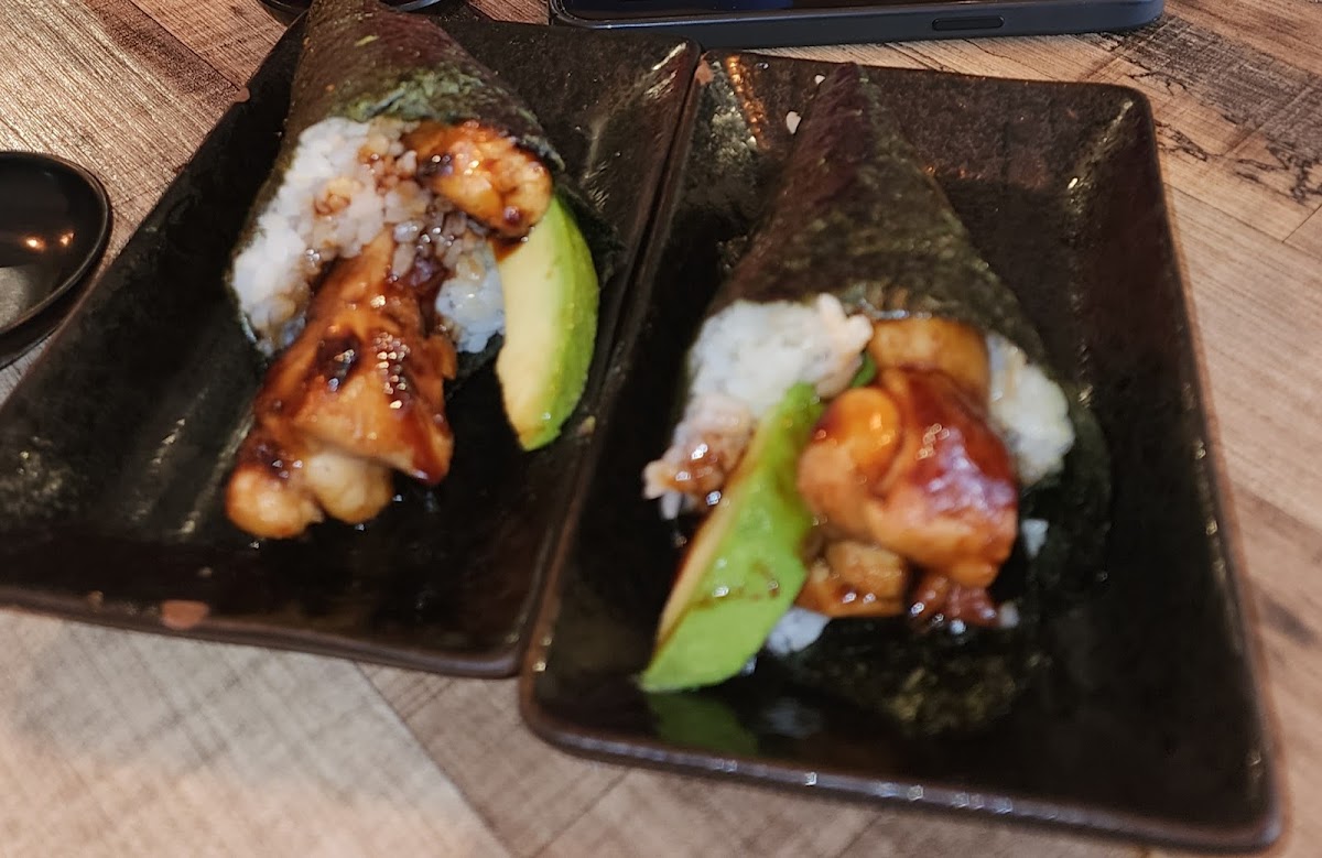 Blue Lemon Sushi Photo 4