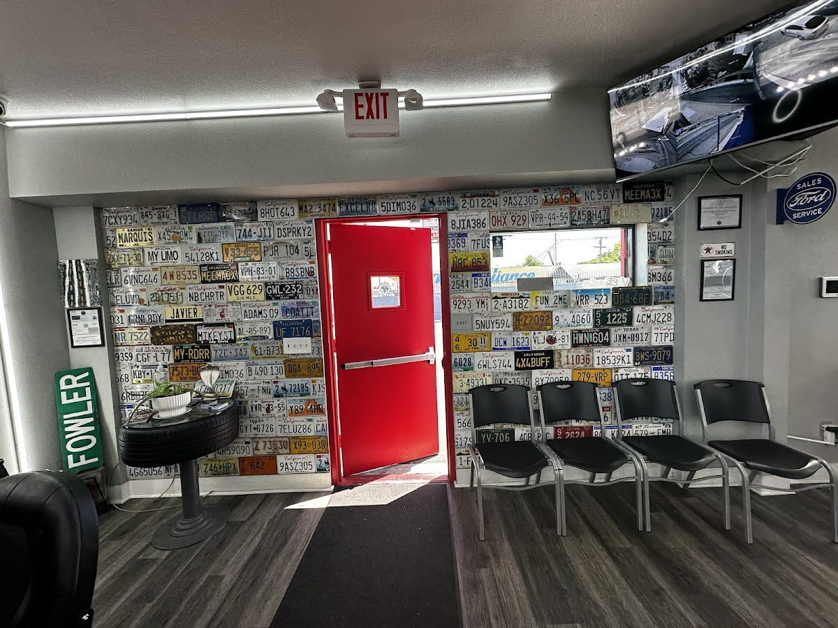 Pit Stop Barber Shop Photo 5