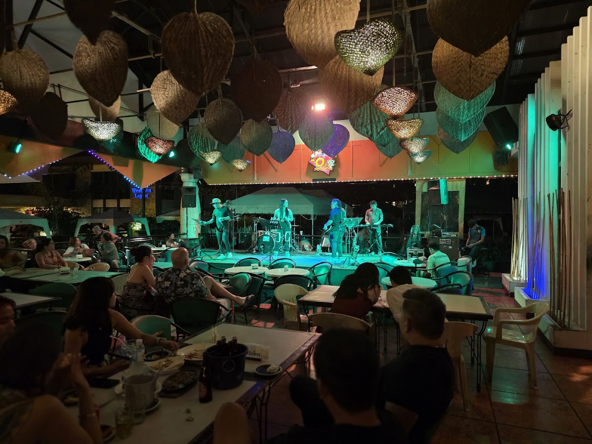 MO2 Restobar Cebu Photo 4