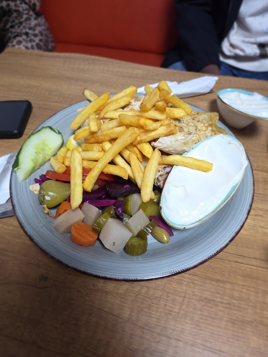 Taibah Fast Food شاورما طيبة Photo 4