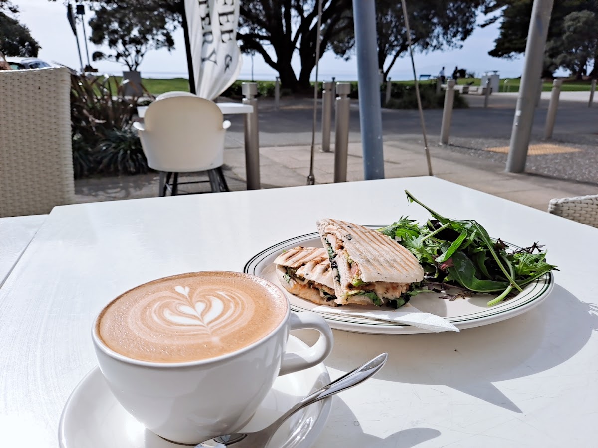 Ocean Breeze Eatery Photo 10