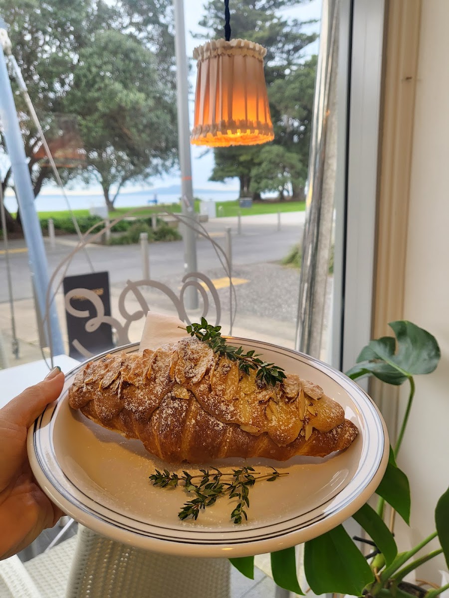 Ocean Breeze Eatery Photo 8