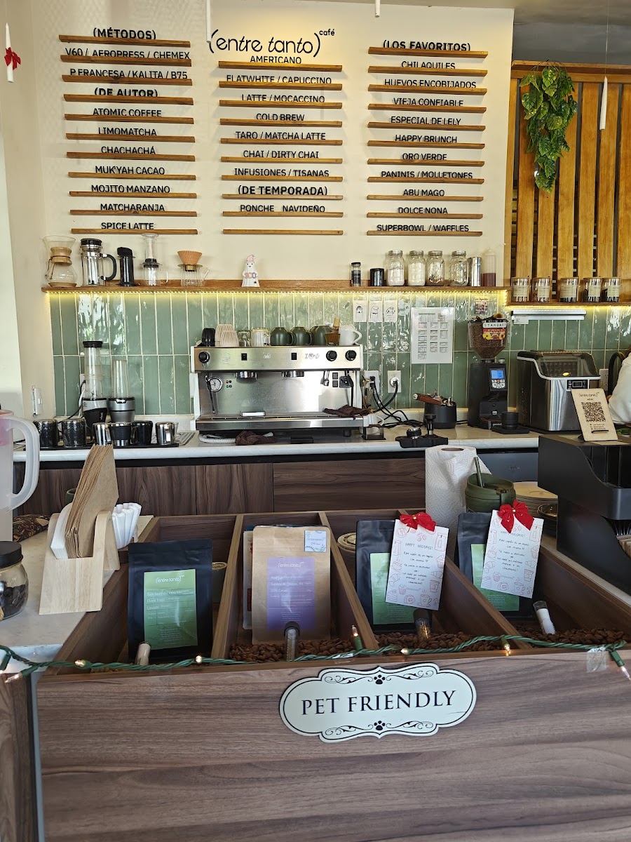 Entre Tanto Café - Cafetería de Especialidad Photo Menu 1