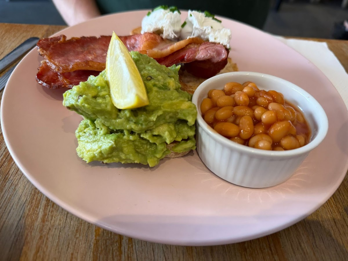 Reyes Coffee & Brunch Photo 3