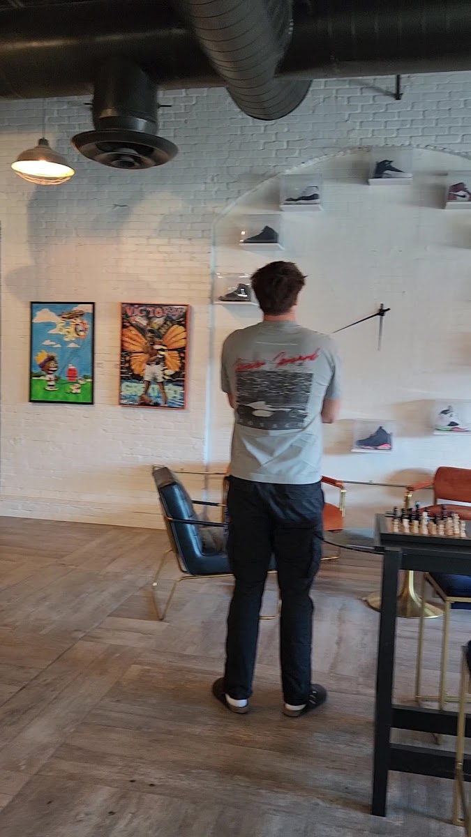 Sneaks Coffee Lounge Photo 2
