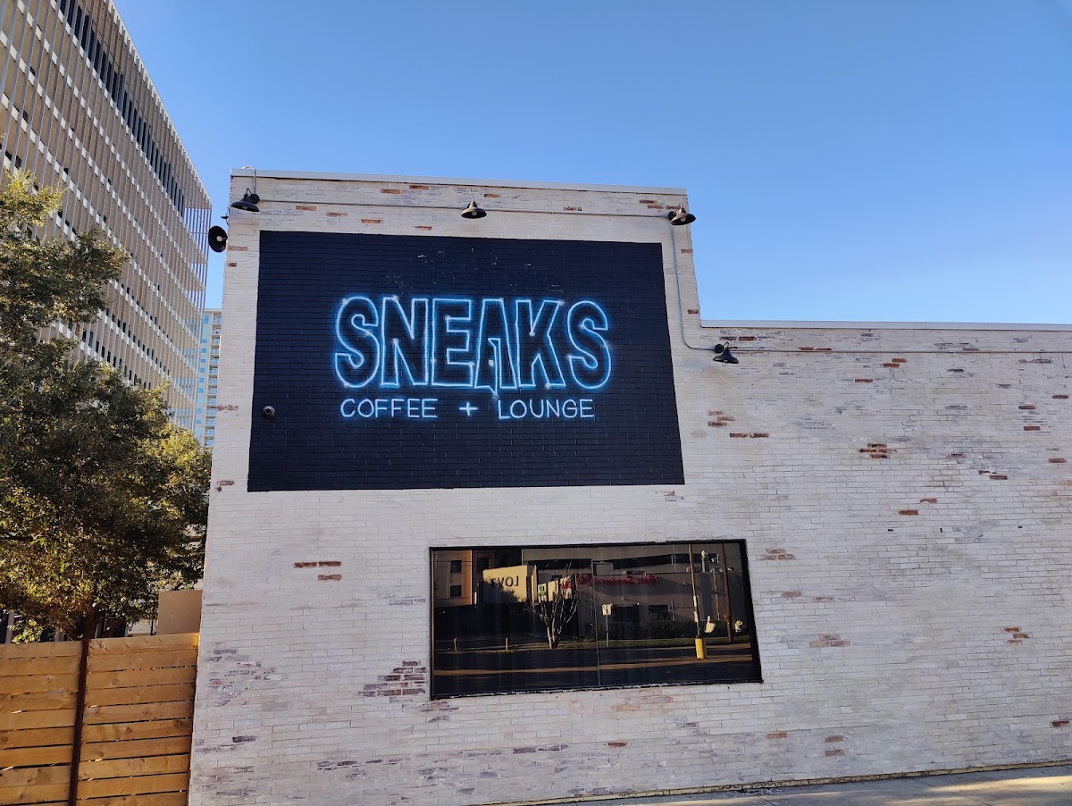 Sneaks Coffee Lounge Photo 4