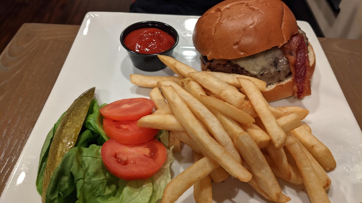 Dean's List Restaurant Photo 3