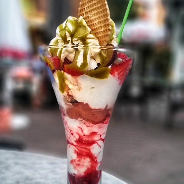 Eisbecher Italia Grün-weiß-rot