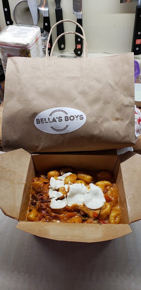 Bella's Boys Photo 8