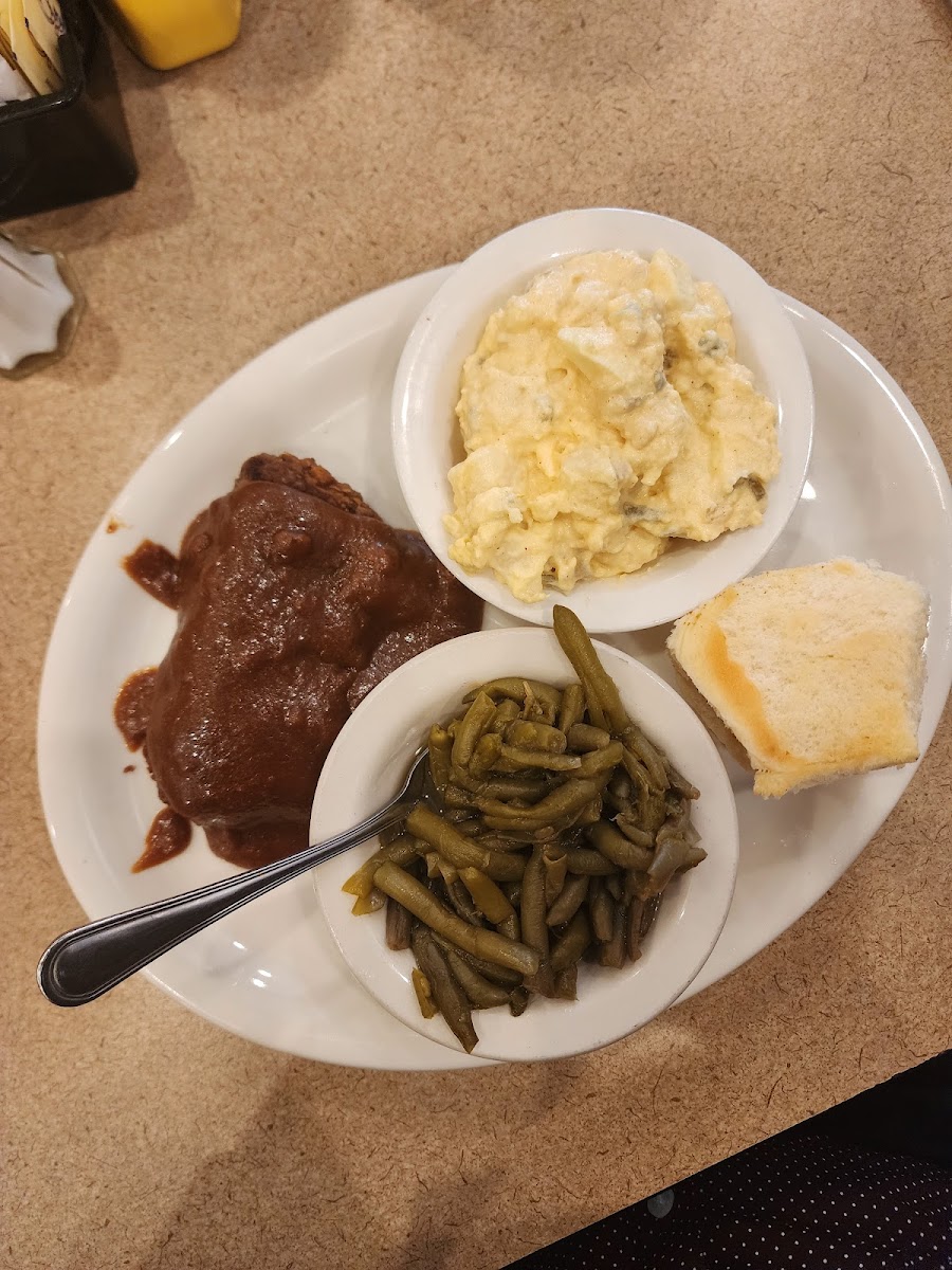 Famous Mike's of Macon Photo 9
