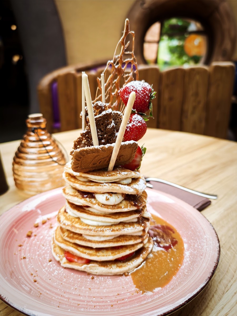 Phenie's Shakes & Pancakes Photo 2