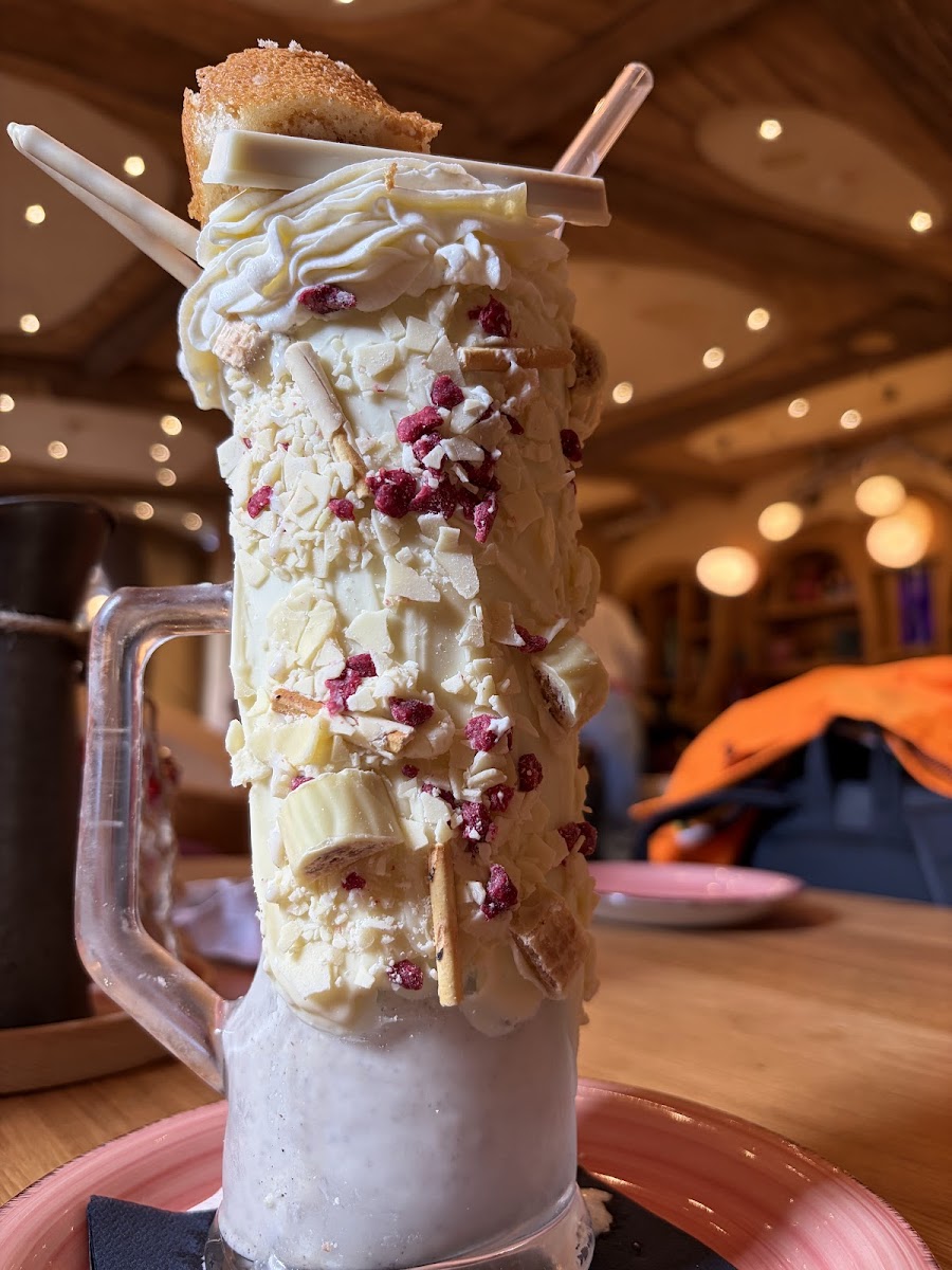 Phenie's Shakes & Pancakes Photo 5