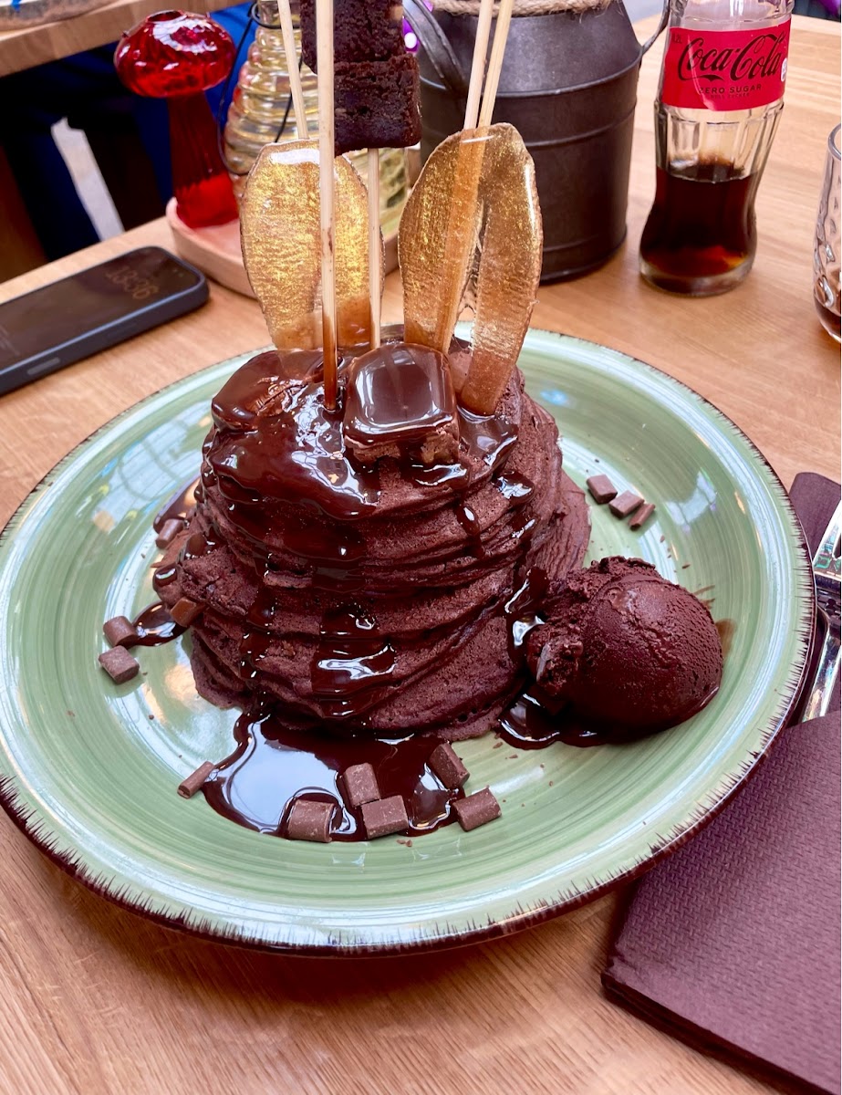 Phenie's Shakes & Pancakes Photo 7