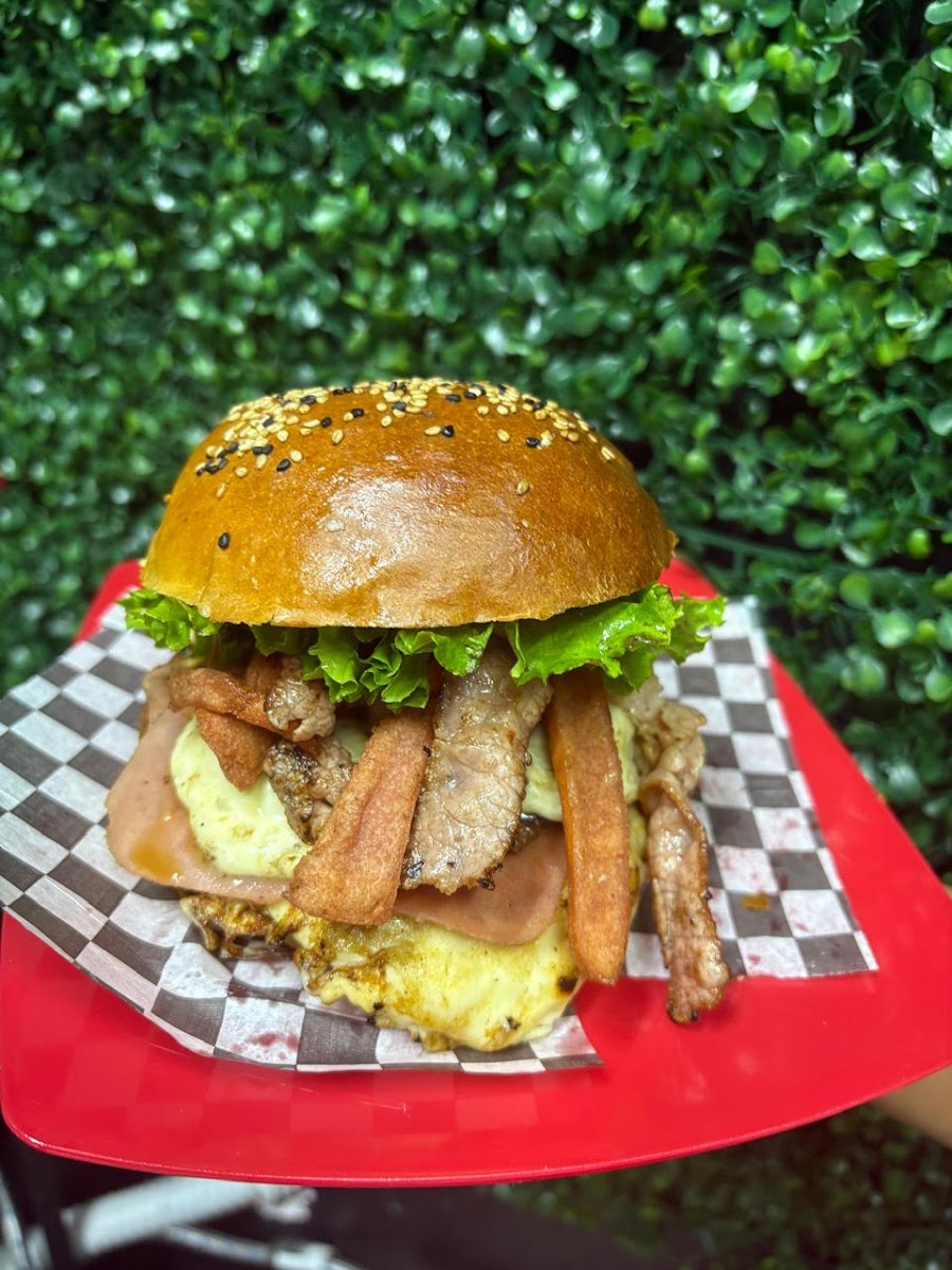 Hamburguesas Y Snack's 'B&G' Photo 3